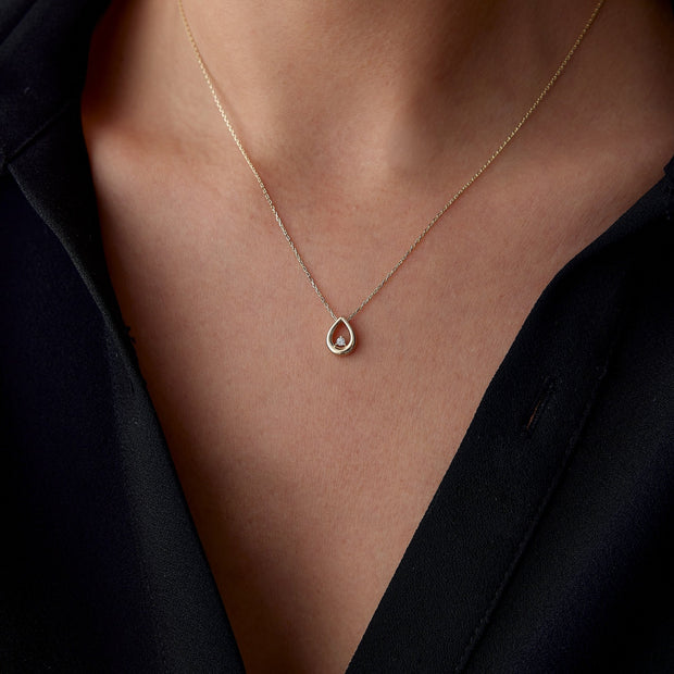gold necklace, 14k gold necklace, necklace, 14k Gold Solitaire Necklace in Drops