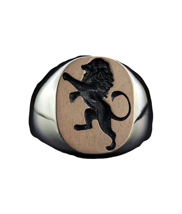 Men's Signet Ring Engraved with Lion in Sterling Silver