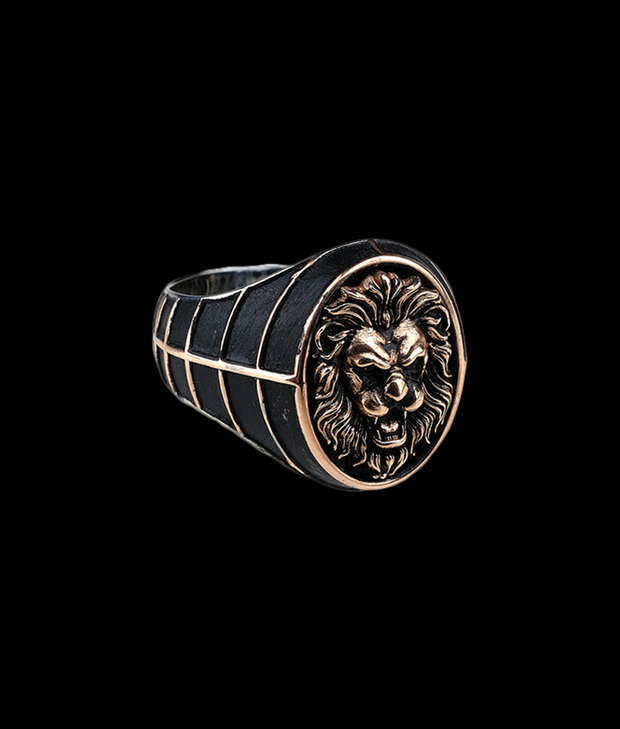 Men's Lion Ring in Sterling Silver