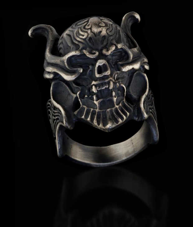 Men's Horned Skull Ring in Sterling Silver