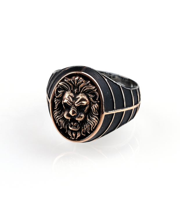 Men's Lion Ring in Sterling Silver