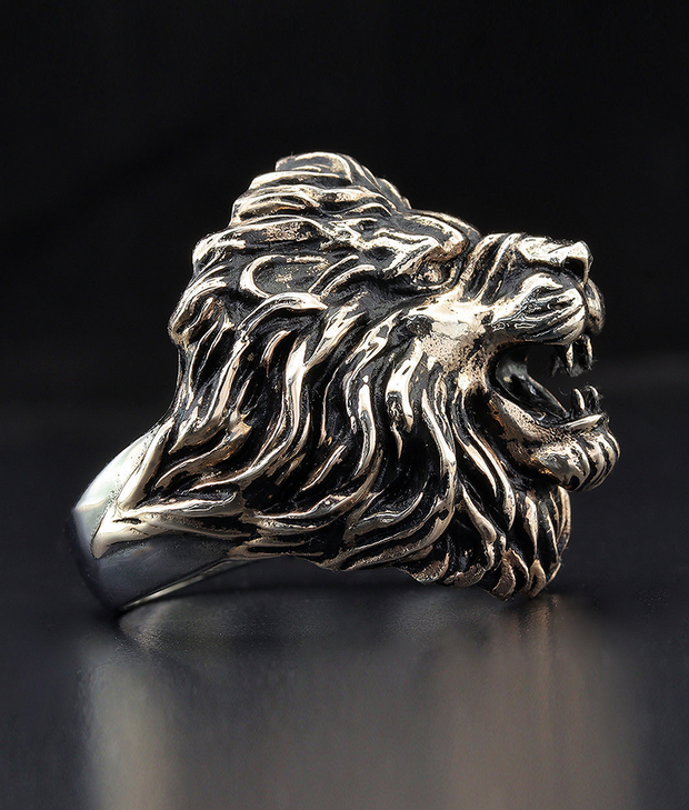 Men's Lion Ring in Sterling Silver