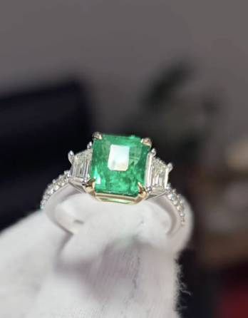 Natural 3.74 ct Colombian Emerald (GIA Certified) & 0.41 ct Diamond Ring in 18k Gold