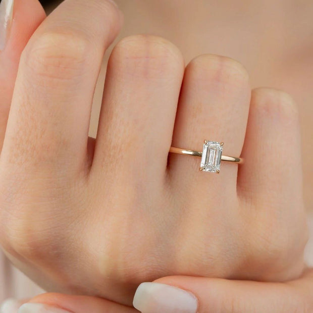 diamond ring, 0.80 ct. diamond ring, 0.80 ct. diamond solitaire ring, emerald ring