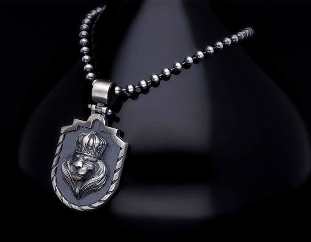 Men’s Sterling Silver Lion Medallion Necklace