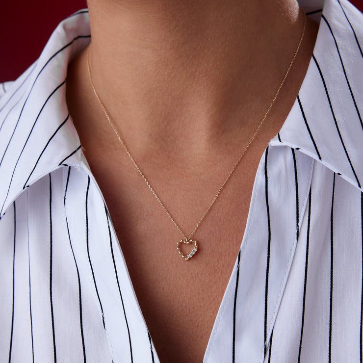 14k Gold Stone Twist Heart Necklace