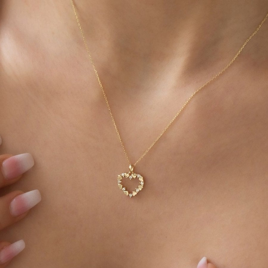 14k Gold Tiny Heart Necklace