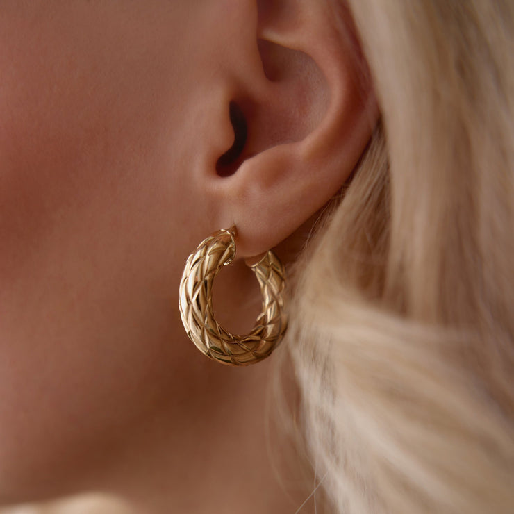 Wall Bombe Hoop Earring