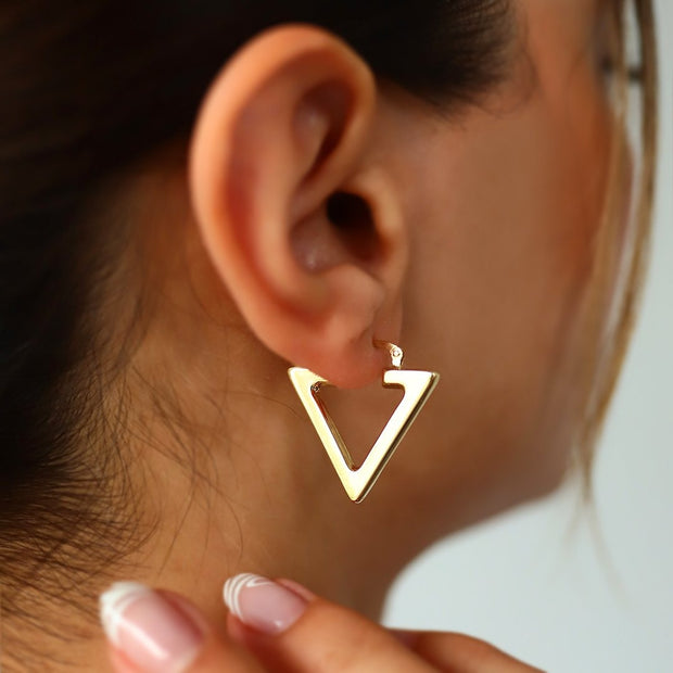 14k Gold Triangular Hoop Earrings
