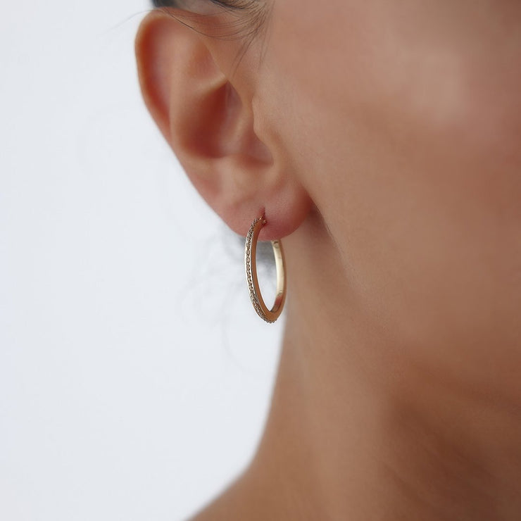14k Gold Viber Oval Earring