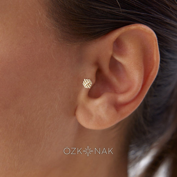 14k Gold Tragus Piercing with Line Detail