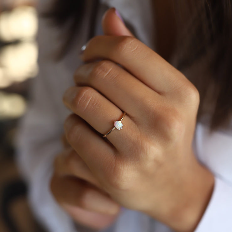14k Gold Mother of Pearl Queen Ring