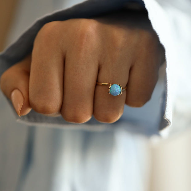 14k Gold Blue Topaz Moonstone Ring