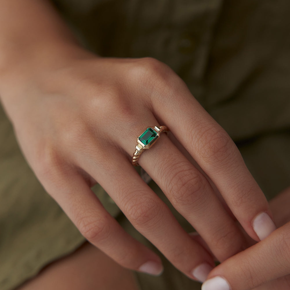 14k Gold Light Green Baguette Twist Ring