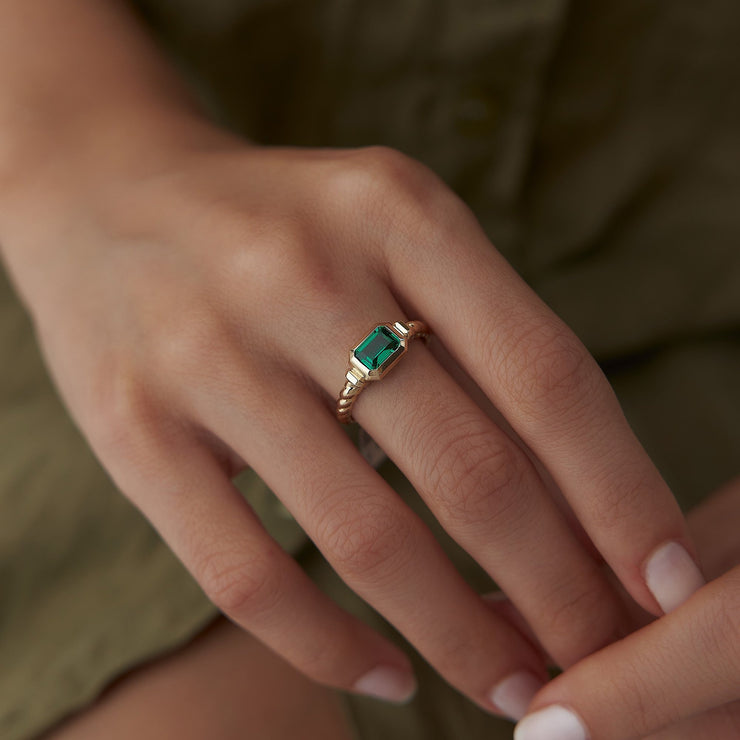 14k Gold Light Green Baguette Twist Ring