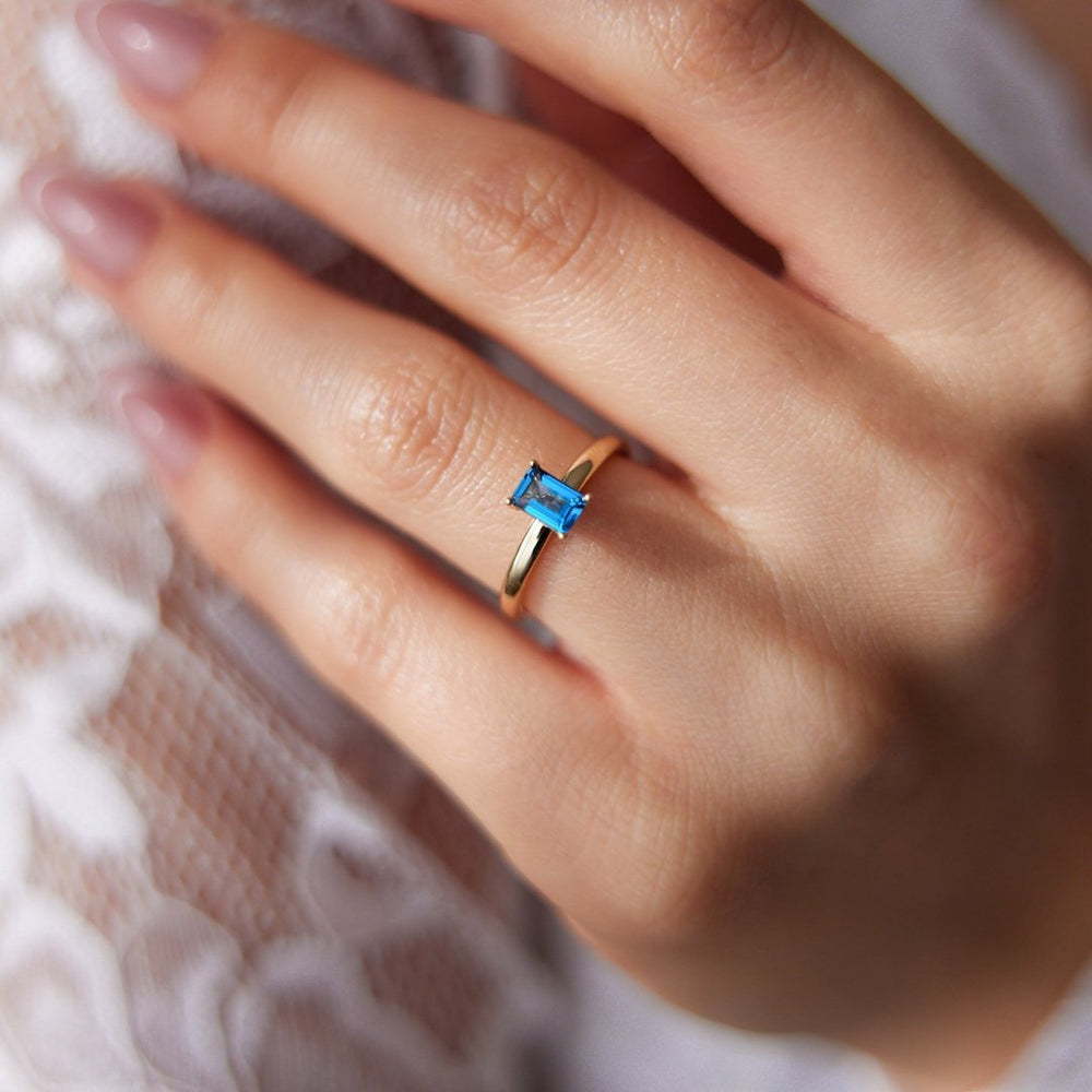 14k Gold Blue Topaz Baguette Stone Ring