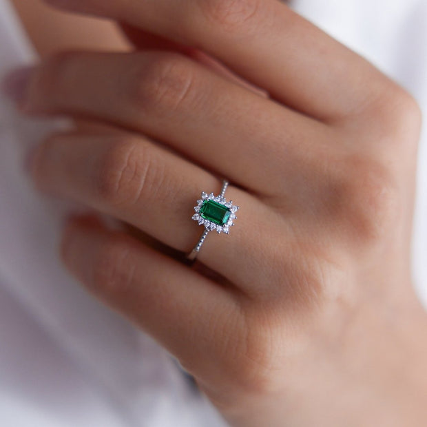 14k Gold Light Green Baguette Ring