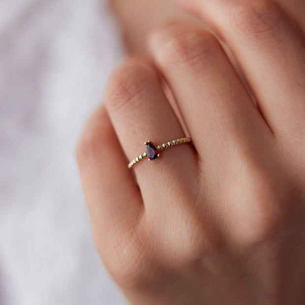 14k Gold Ruby Ball Plate Ring