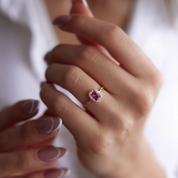 14k Gold Pink Tourmaline Twist Ring