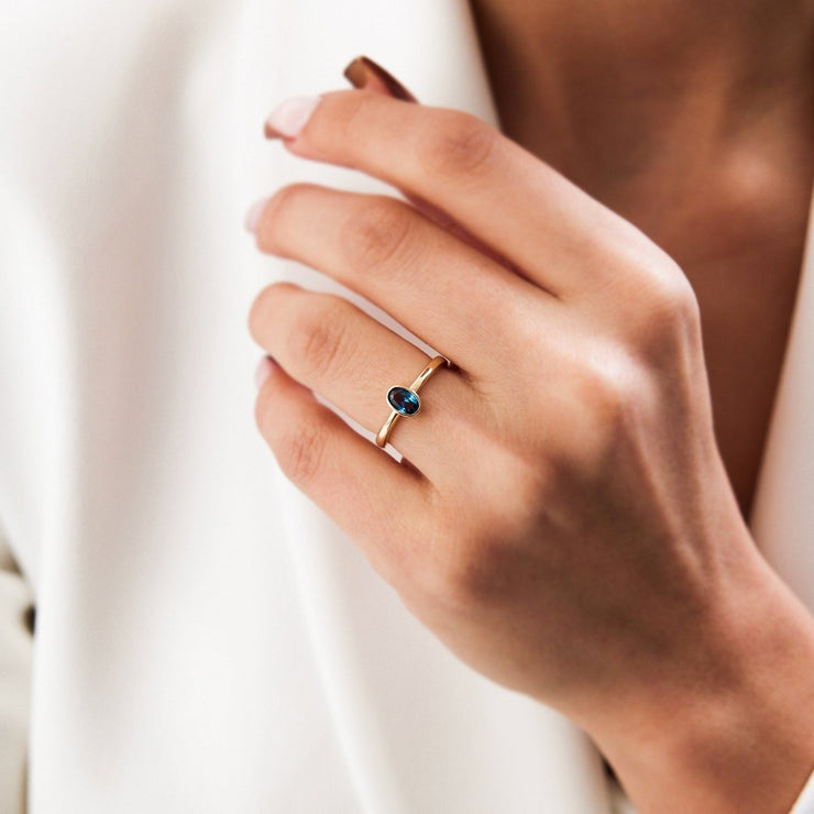 14k Gold Oval Blue Topaz Ring