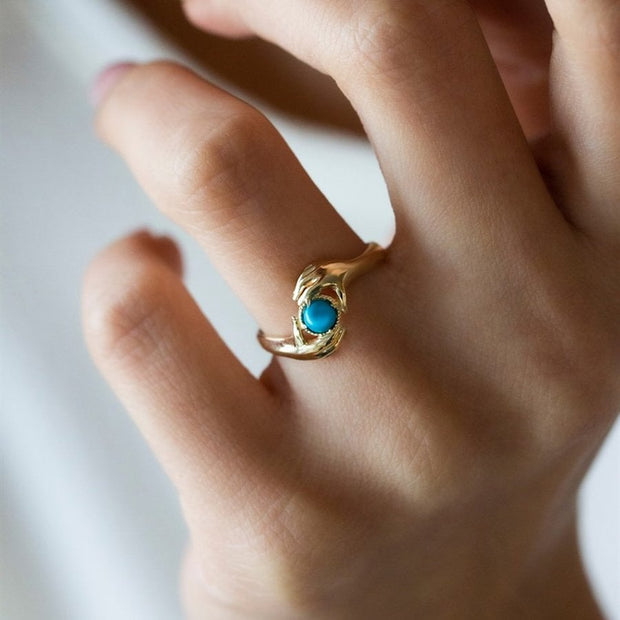 14k Gold Turquoise Stone Holding Hand Ring