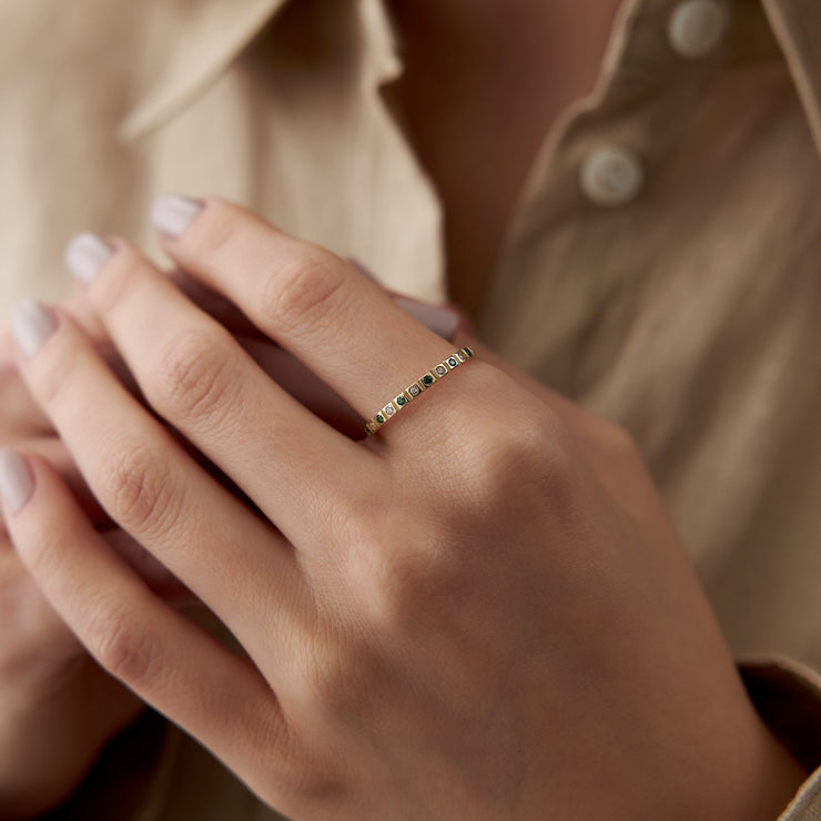 14k Gold Light Green Detailed Ring