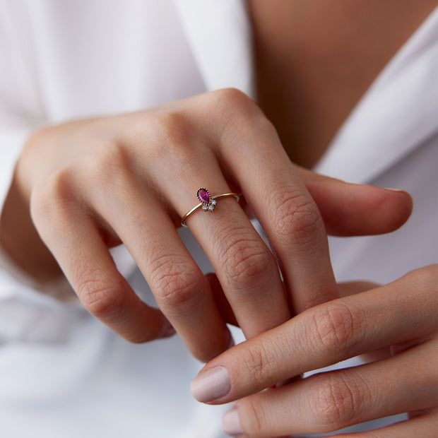 14k Gold Ruby Teardrop Stone Ring