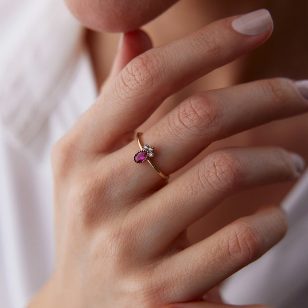 14k Gold Ruby Teardrop Stone Ring