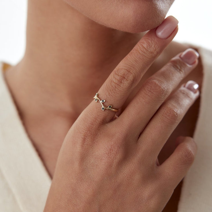 14k Gold Black Ivy Ring