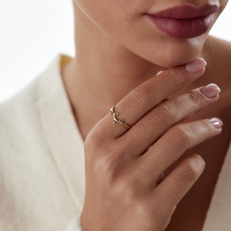 14k Gold Black Ivy Ring