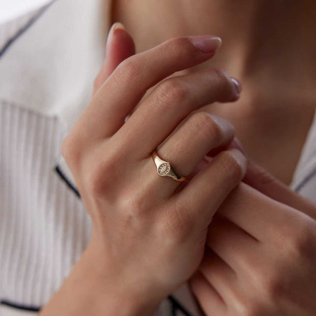Oval Signet Ring - Solid 14k Gold Ring