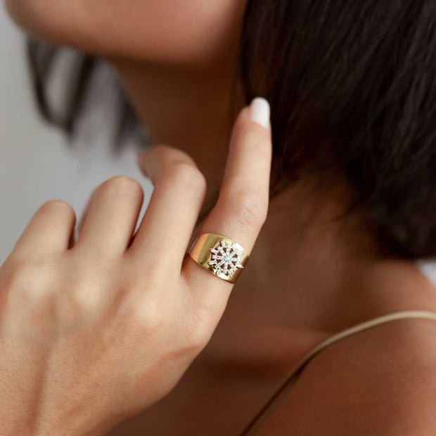 Snowflake Signet Ring - Solid 14k Gold Ring