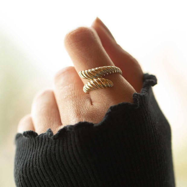 Croissant Ring in 14k Gold - Solid 14k Gold Ring