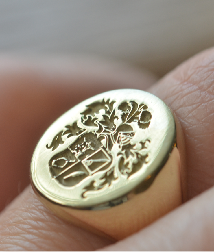 Custom Made Oval Family Crest Ring-Minimalist Designs