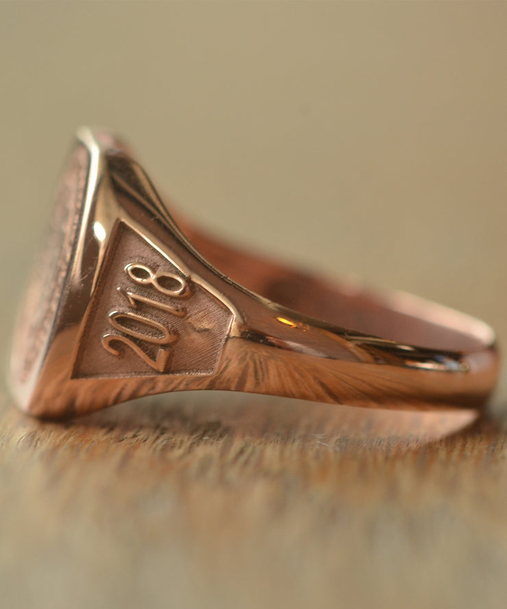 Custom Made University of Connecticut Class Ring