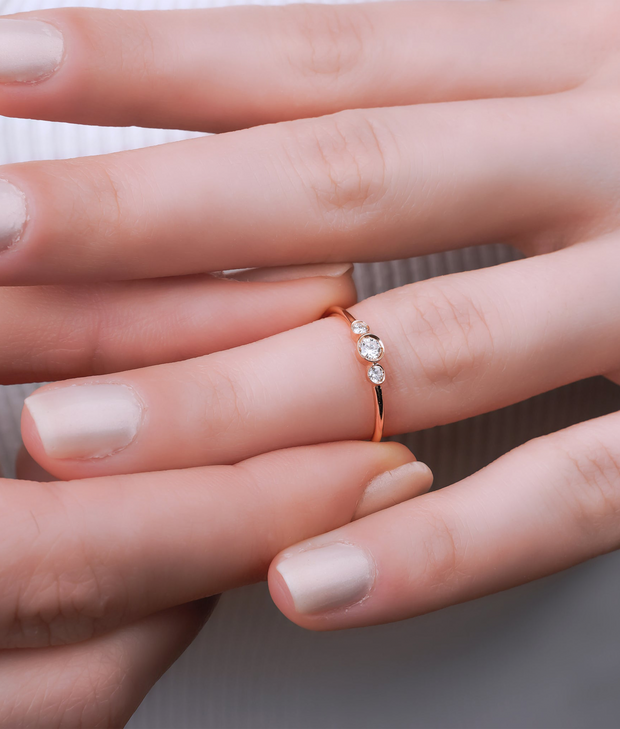 Minimal Uctas Diamond Ring