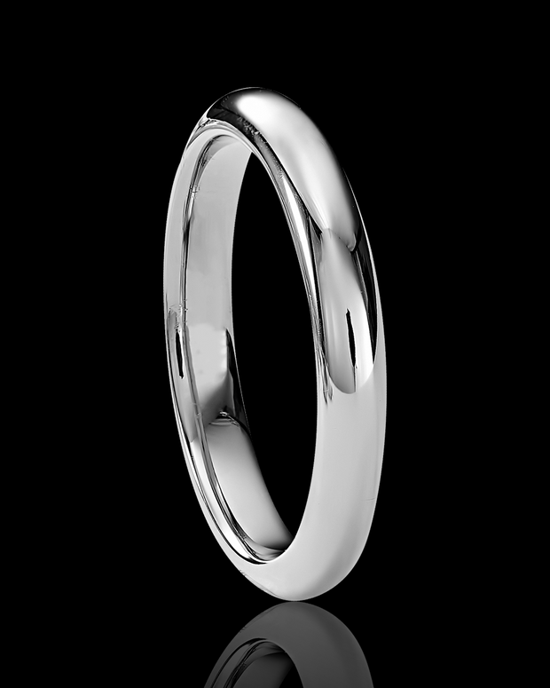 Minimalist Classical Wedding Band in Solid Gold