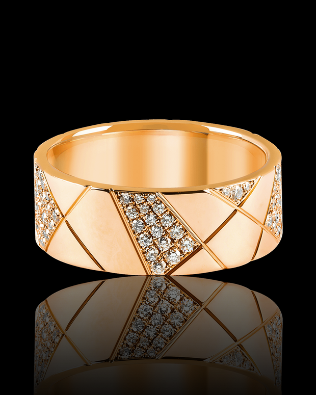 7mm Wedding Band in Solid Gold