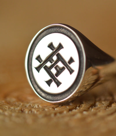 Custom Made Family Crest Ring-Minimalist Designs