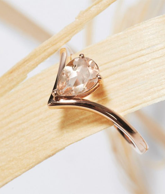 Ada Morganite Ring-Minimalist Designs