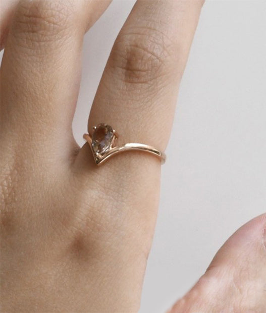 Ada Morganite Ring-Minimalist Designs